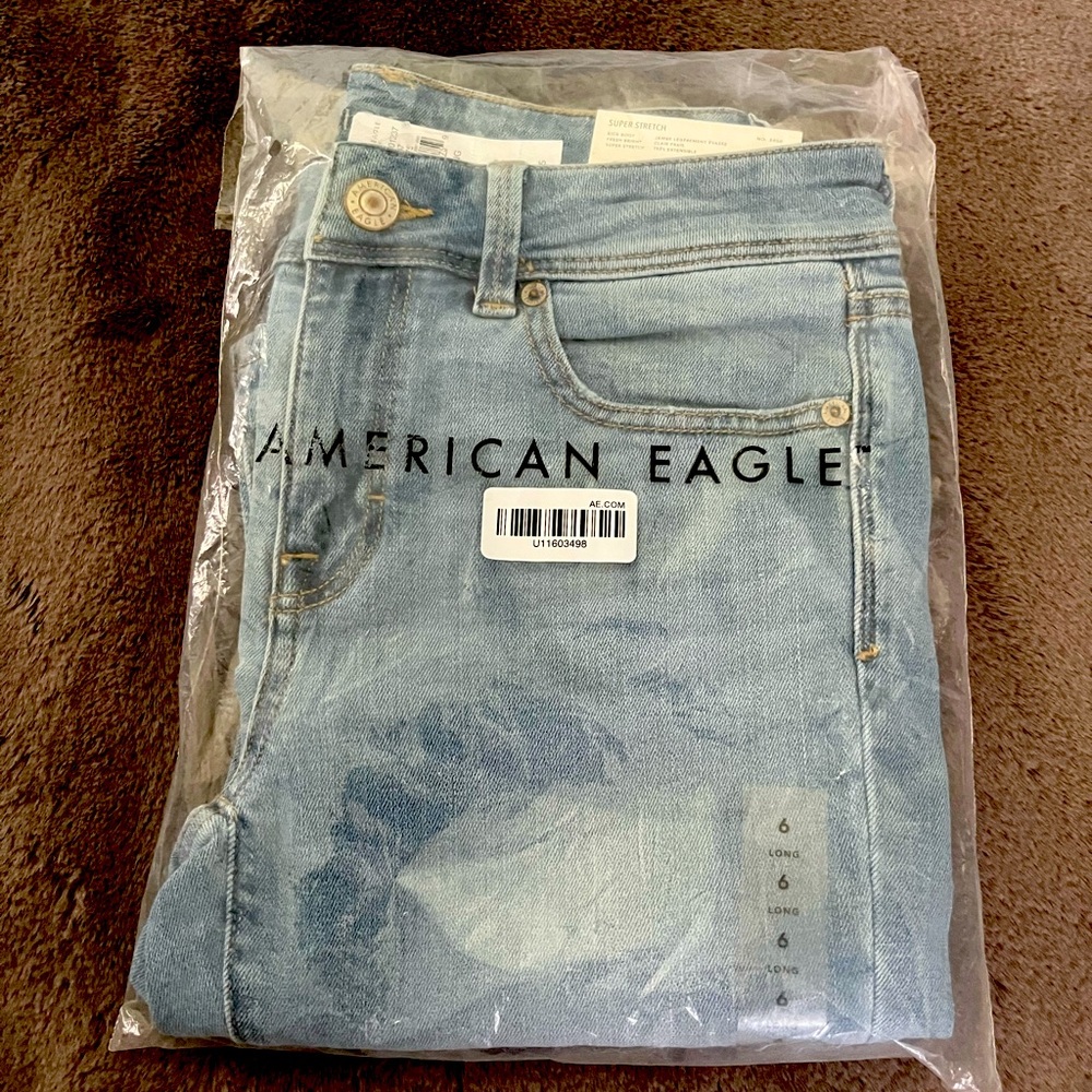 American eagle brand new classic blue jeans size 6 long super stretch with tags